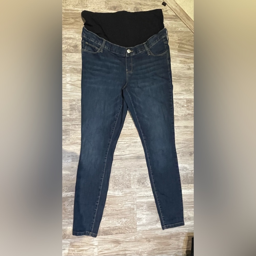 Gap Maternity Jeans with adjustable waistband. Size 14/L Skinny Leg! Like New!